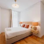 Mary Orange - No 236 Rc E - Elegant Two-Bedroom Urban Retreat