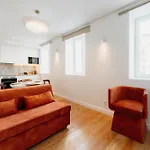 Mary Orange - No 236 Rc E - Elegant Two-Bedroom Urban Retreat