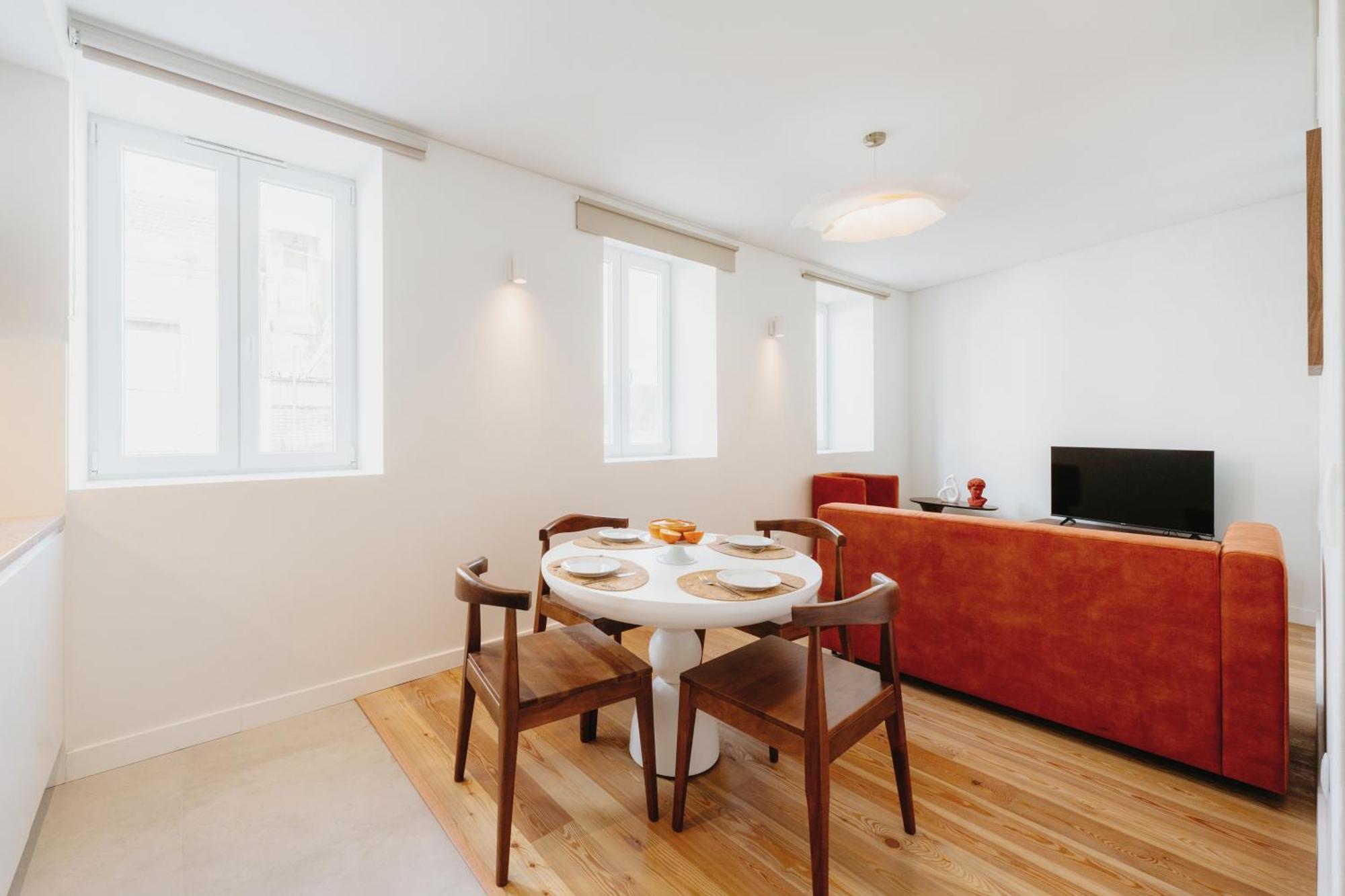 Mary Orange - No 236 Rc E - Elegant Two-bedroom Urban Retreat Lissabon