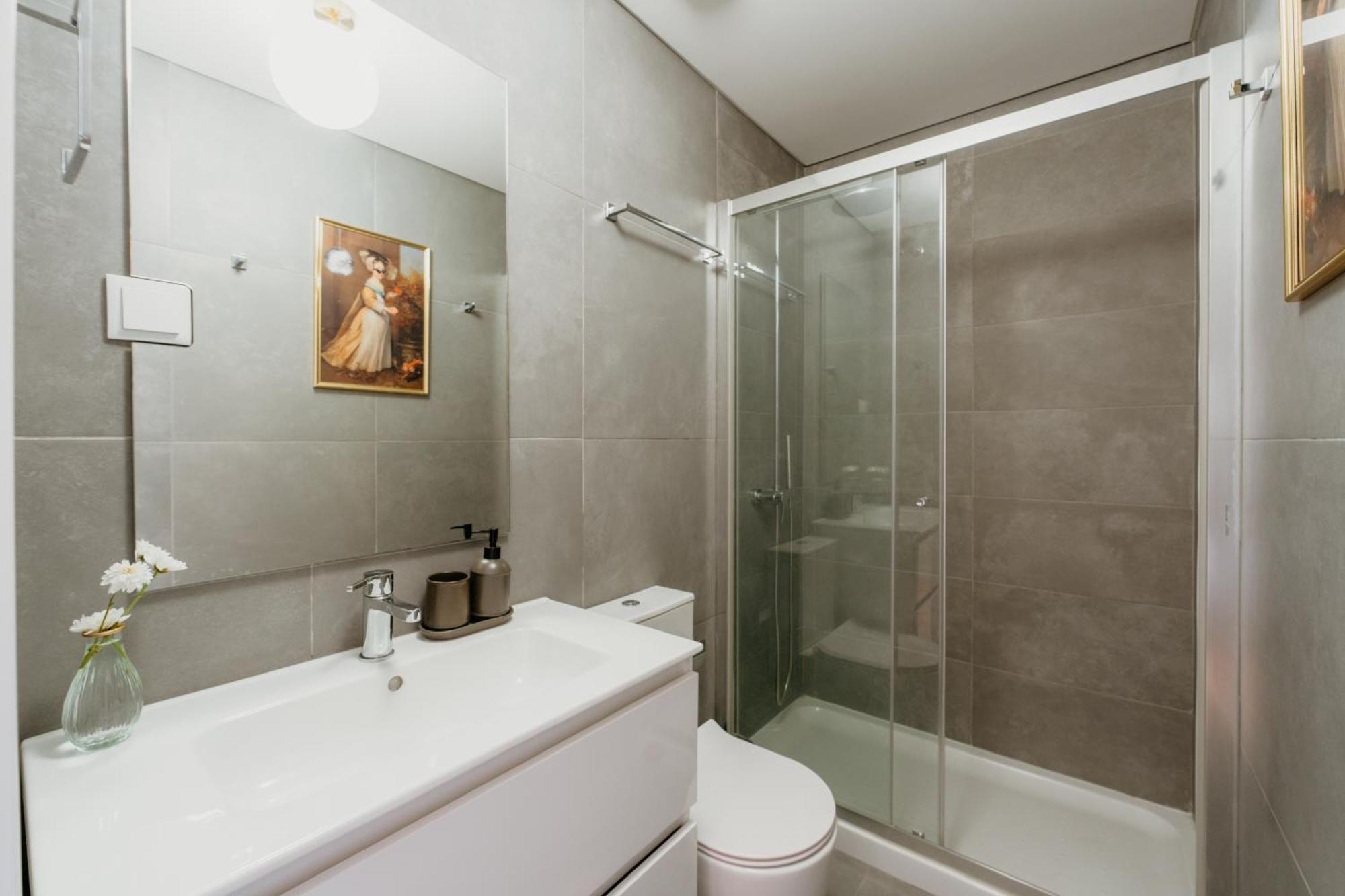 Mary Orange - No 236 Rc E - Elegant Two-bedroom Urban Retreat * Lissabon