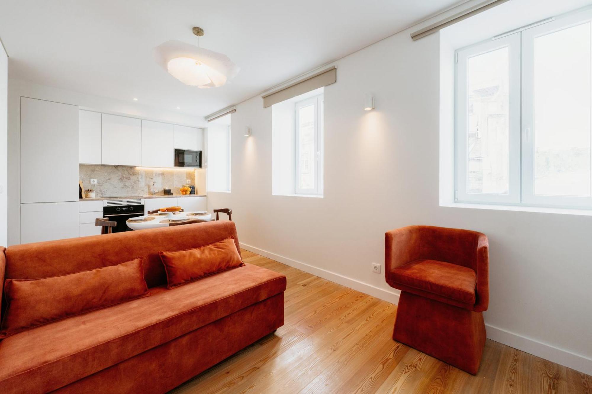 Apartment Mary Orange - No 236 Rc E - Elegant Two-bedroom Urban Retreat Lissabon