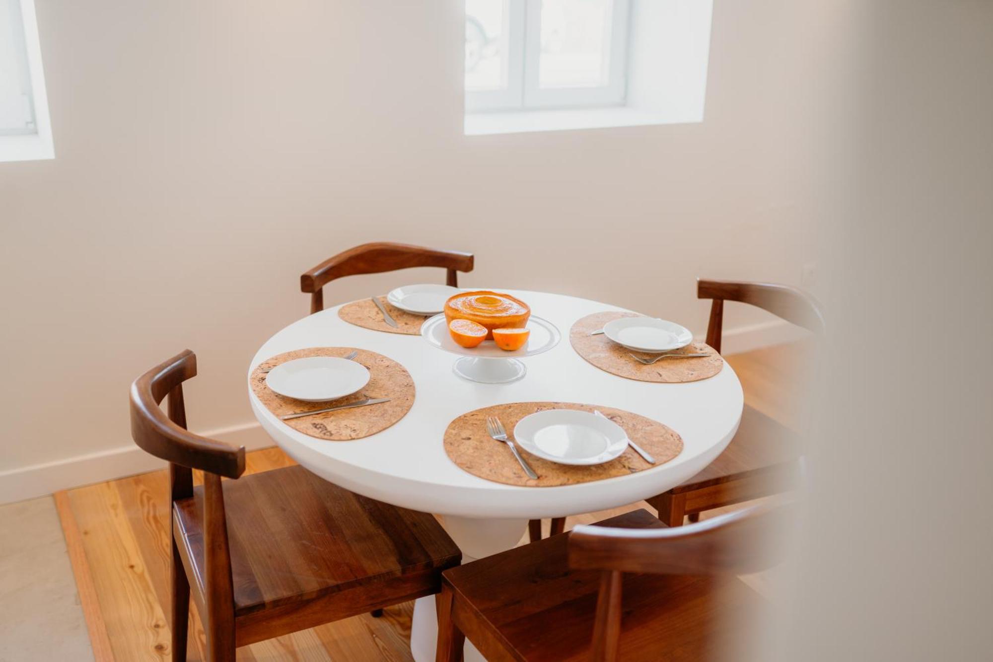 Apartment Mary Orange - No 236 Rc E - Elegant Two-bedroom Urban Retreat *